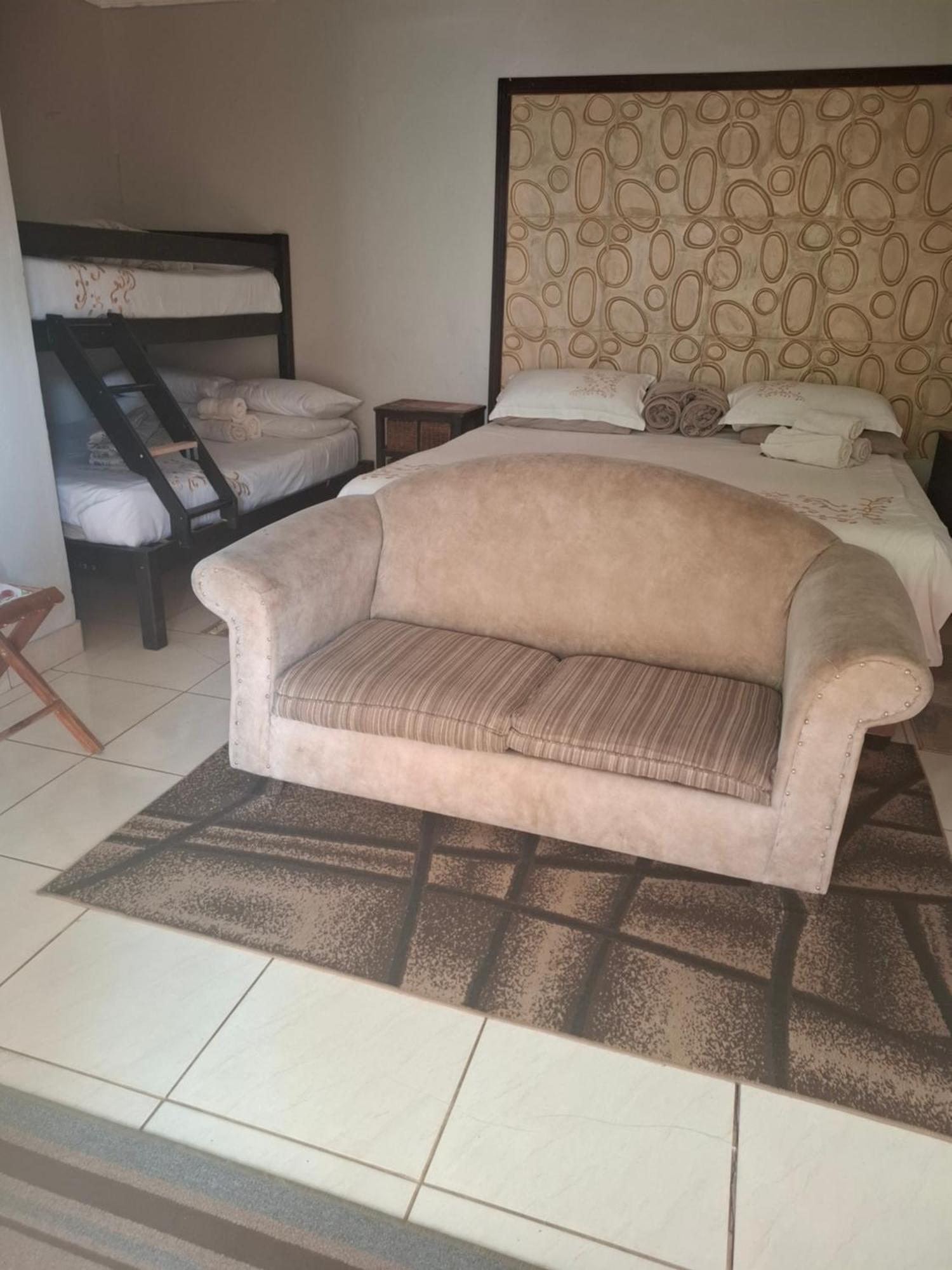 Vicky B Bed And Breakfast Mogwase Екстер'єр фото