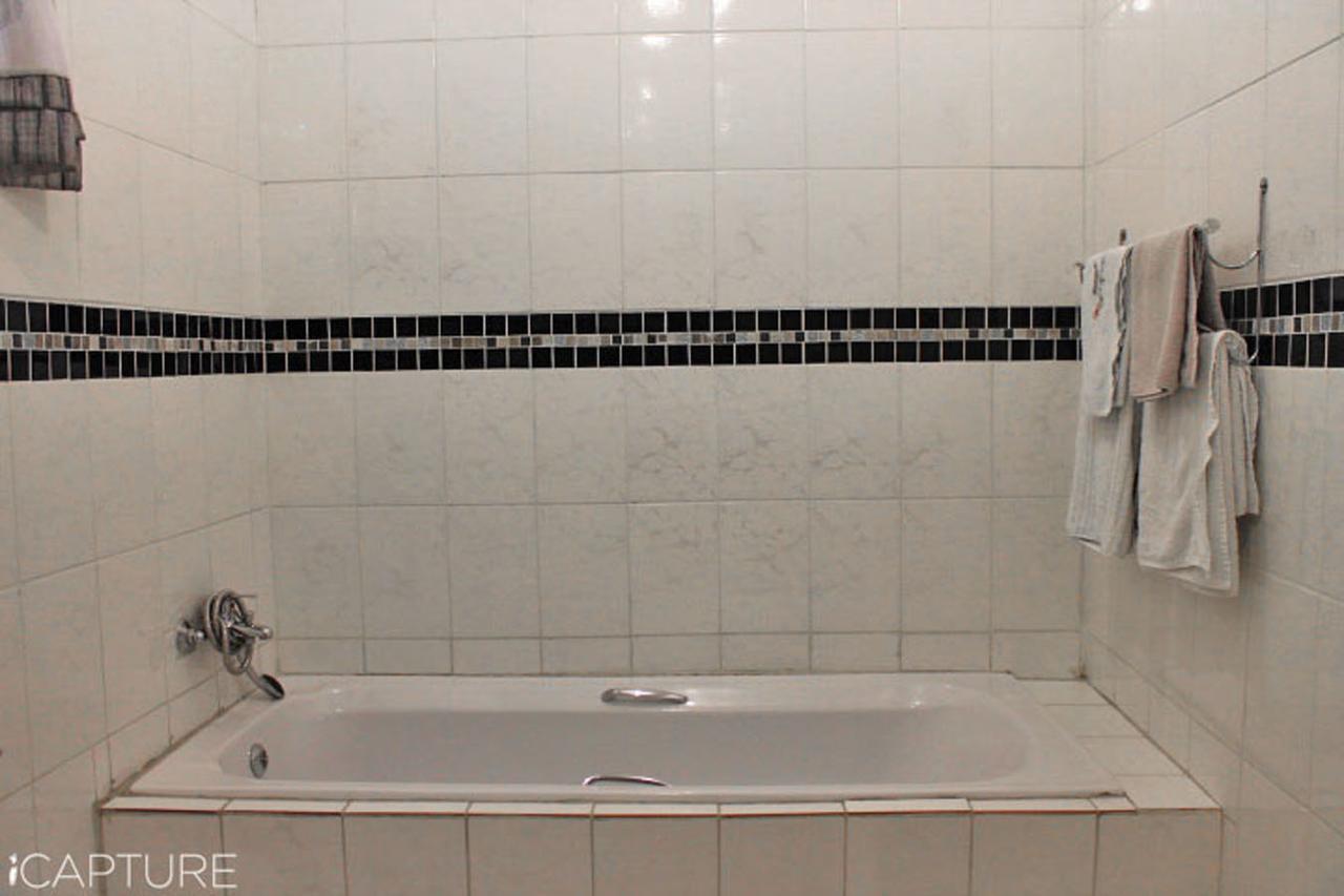 Vicky B Bed And Breakfast Mogwase Екстер'єр фото